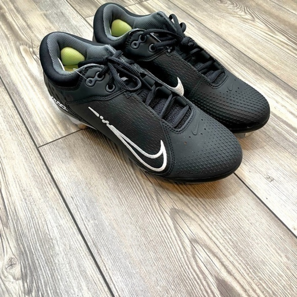 Nike Hyperdiamond 4 Elite Women's Softball Cleats | Size 8.5 | NWOT